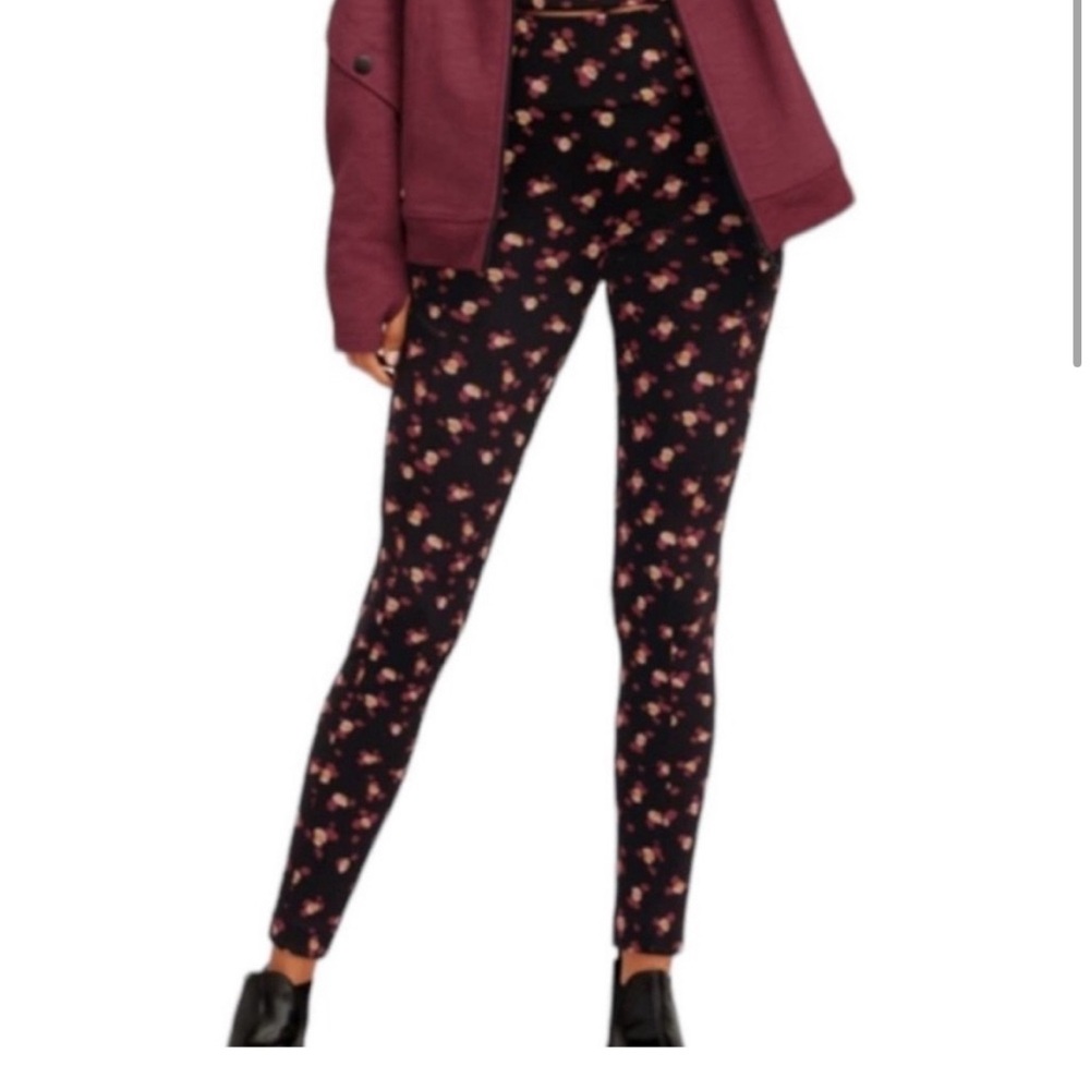 CABI patterned lean leggings